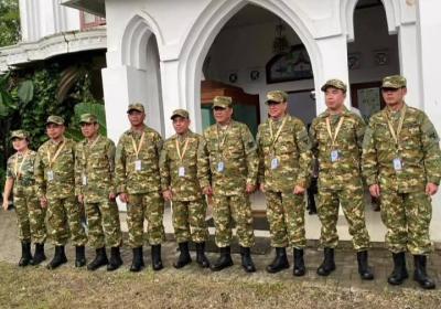 Tampil Gagah dan Patriotik, Gubernur Yulius Selvanus Pimpin Rombongan Kepala Daerah Asal Sulut Ikut Retret